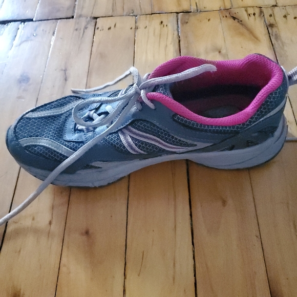 Dr. Scholl's sneakers - Picture 2 of 3